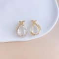 Detail of gold angel wing teardrop pendants with clear crystals and back structure - Transparent Teardrop Gemstone (KP5073) / Transparent White (2#)