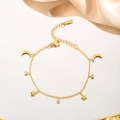 Elegantes Armband aus Gold-Edelstahl mit Sternen und Monden auf Champagner-Seide - Armband / Gold