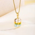 Elegante Halskette mit Blumenanhänger im Ölgemälde-Stil, Perlen und goldener Kette - Rechteck-Stil / Weiße Blume Perle Stil
