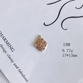 Détails d'un pendentif fleur plaqué or avec incrustations de zircons blancs - 19#