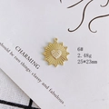 Detailed view of a golden sunburst pendant with heart pearls, 25x23mm jewelry finding - Sunbeam Star Pearl Style (6#)