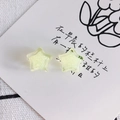 Detailed macro view of yellow-green resin star charms with glitter for DIY jewelry making - Pale Yellow-Green (3#)