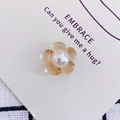Macro-opname van amberkleurige harsbloemen met parels voor DIY-sieraden maken - 2# Lichtroze