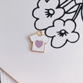 DIY T-shirt charm in white with a light purple heart and golden metal frame - Purple