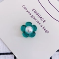 DIY doorschijnende smaragdgroene hars bloemhanger met witte parel - Meerblauw
