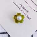 Olijfgroene doorschijnende acryl bloem haaraccessoire met witte parel voor DIY sieraad - Olijfgroen