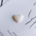 Matte crème hars hartvormige bedel voor het maken van sieraden en DIY-accessoires - Gebroken Wit