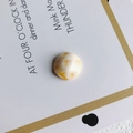 Runde Marmor-Harzanhänger für DIY-Schmuck und Handyhüllen in Beige und Gelb - Größe 6