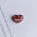 Accessorio a cuore in resina con strisce rosse e base marrone testurizzata - Motivo a Strisce Rosse E Bianche (12#)