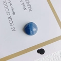 Dunkelblauer runder Cabochon aus Harz mit Wolkenmarmorierung für DIY-Schmuckherstellung - Größe 11