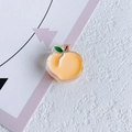 Dettaglio di un ciondolo a pesca in resina con foglie verdi per accessori capelli - Arancione Chiaro (5#)