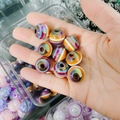 Perline acriliche a strisce colorate per gioielli fai da te tenute in mano - Perlina Sfusa Sferica a Strisce Multicolore (A42#)