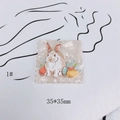 Nahaufnahme quadratischer Acryl-Hasenanhänger mit Wellenrand und Perlmuttglanz - Osterei Hase Stil (1#)