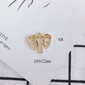 Detailweergave van een holle gouden olifant hanger 26x22mm voor het maken van DIY sieraden - Geometrische Olifantenvorm (6#)