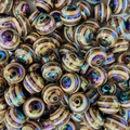 Perle rotonde in acrilico a strisce iridescenti stile lecca-lecca per bracciali DIY - Perlina Rotonda Cangiante a Strisce Arancio-Viola (A77#)