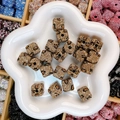 Perle cube DIY avec motif léopard et strass étincelants dans les tons dorés - Forme de cube / 14mm / Léopard Brun