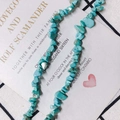 Nahaufnahme von unregelmäßigen Türkis-Natursteinperlen für DIY-Schmuck mit Textur - Türkisfarbener Stil(12#)