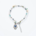 Λεπτομέρεια του βραχιολιού Hamsa Hand με μπλε Evil Eye και πολύχρωμες χάντρες - Στυλ Ασημένια Αλυσίδα Ιριδίζουσες Χάντρες (B58)