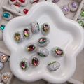 Perle strass ovale avec pierre irisée et cristaux micro-pavés pour bijoux DIY - Style Princesse de l'Ouest / 23x19x15mm / Vert iridescent