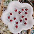 Perle DIY en forme de fleur avec cœur rouge, strass colorés et perles blanches - Coeur Perle / 16mm / Rouge
