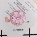 Rosa Acryl Blumenanhänger mit weißem Blumenrelief für DIY Schmuckherstellung 35x35mm - 35*35mm / Rosa Relief Blumen Runder Stil (3#)