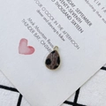 Dettaglio del ciondolo a goccia leopardato con bordo dorato per gioielli fai-da-te - 3# (Stampa Leopardata Marrone Scuro)
