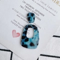 Detail van blauw-zwarte acetaat geometrische oorbel hanger met schildpad textuur - Blauwe Schildpad (3#)