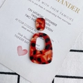Detailopname van acetaat oorbelhangers met luipaardprint op decoratieve kaart - Rood Zwart Set (6#)