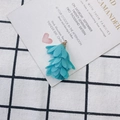 Détail d'un pendentif gland fleur en tissu bleu avec calotte dorée pour bijoux artisanaux - Style Bleu Lac (10#)