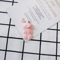 Détail d'un gland floral en mousseline rose avec embout doré texturé pour création bijoux - Style Rose Clair (13#)
