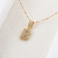 Goldene Halskette mit Buchstabe B Anhänger und Zirkonia Steinen an einer feinen Wellenkette - Buchstabe B