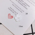 Détail macro d'une fleur à cinq pétales en nacre de 18 mm pour la création de bijoux - Fleur sculptée à cinq pétales 18mm (3#)