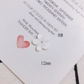 Vue macro de perle fleur à cinq pétales en coquillage blanc 12mm pour bijoux DIY - Fleur à cinq pétales nacrée 12mm (8#)