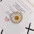 DIY handmade resin daisy flower pendant with gold irregular metal edge and white petals - White Daisy Style (1#)