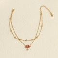 Detail der 18K vergoldeten Edelstahl-Fußkette mit rosa Emaille-Lotus und Kristall - Rosa Lotus Stil / Rosa