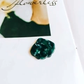 Dettaglio del ciondolo in acetato con motivo marmorizzato verde scuro per gioielli fai da te - Marmorizzato Verde Scuro (6#)