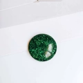 Support téléphone en résine vert émeraude avec paillettes dorées sur fond blanc - Style Feuille d'Or Vert Émeraude (2#)