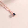 Collana in oro rosa con pietra portafortuna blu intenso a forma di goccia - Oro Rosa-Settembre