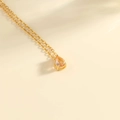 Elegante collana placcata in oro con ciondolo in pietra color champagne con taglio a goccia - Oro-Novembre