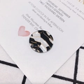 Runder Acetat-Ohrringanhänger mit schwarz-weiß-goldener Marmorierung für DIY-Schmuck - 24mm / 4# Schwarz Weiß Goldene Ader