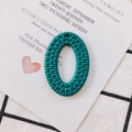 Blaugrüner ovaler Acrylanhänger mit Rattantextur für DIY-Ohrringe im Boho-Stil - Meergrün