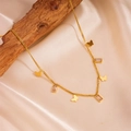 Elegante gouden vlinderketting met rechthoekige zirkoon hangers op zijden stof - Witte Vierkante Strass Vlinder Stijl