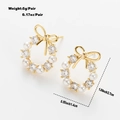 Boucles d'oreilles nœud doré avec perles et cristaux scintillants pour femmes - Style Perle Artificielle Anneau Nœud (YLEH-0055-H71) / Or