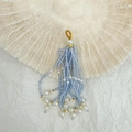Pendentif gland en perles bleu clair avec perles blanches et détails dorés - Pendentif à Gland (kp6695) / Bleu Ciel (7#)