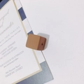 Cuenta de cubo marrón mate con agujero central para creación de joyas y pendientes - Marrón Caramelo