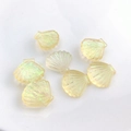 Ciondoli in acrilico giallo iridato a forma di conchiglia per gioielli e accessori fai da te - Conchiglia arcobaleno