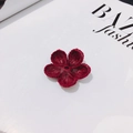 Flor de ganchillo rojo oscuro hecha a mano con cinco pétalos para accesorios DIY - Rojo Oscuro