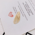 Goldener hohler Flügelanhänger aus Legierung für DIY-Schmuck mit vertikalen Linien - Flügel Stil (8# Gold)