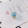Spherical blue glass pendant with white dried flowers and golden metal clasp - Clear Blue (12#)
