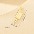 Dettaglio del ciondolo a forma di ghiacciolo dorato con dimensioni 2,2 cm x 0,7 cm - Ciondolo a Forma di Gelato Dorato (MYPJ61438)